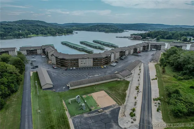 $239,000 | 93 Cedar Glen Court, Unit 3C, Camdenton, MO 65020