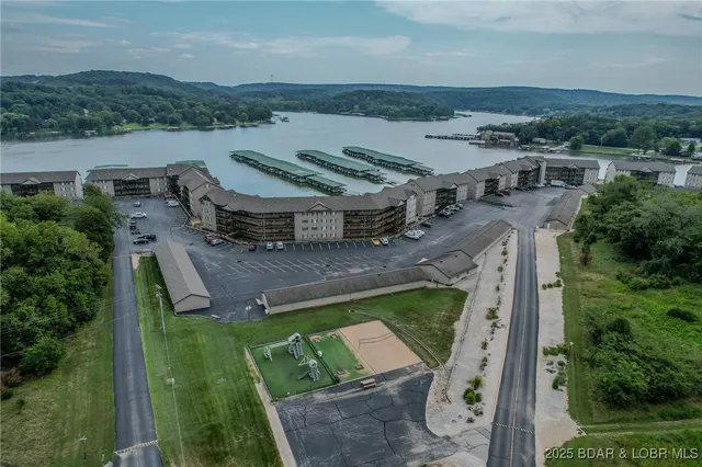 $239,000 | 93 Cedar Glen Court, Unit 3C, Camdenton, MO 65020