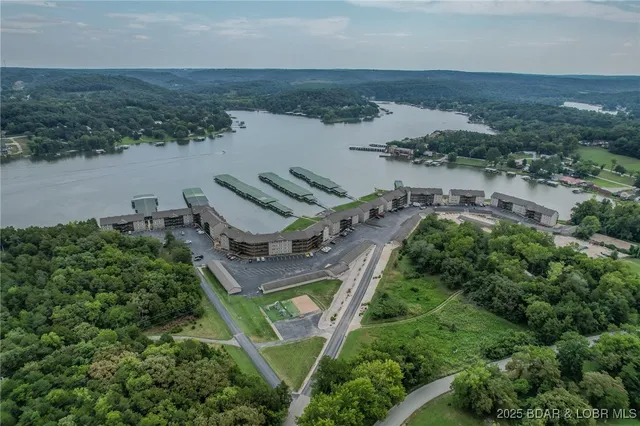 $239,000 | 93 Cedar Glen Court, Unit 3C, Camdenton, MO 65020