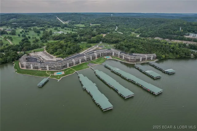 $239,000 | 93 Cedar Glen Court, Unit 3C, Camdenton, MO 65020