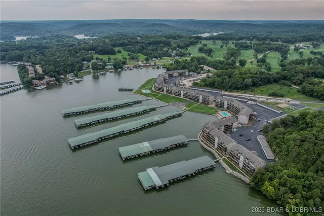 $239,000 | 93 Cedar Glen Court, Unit 3C, Camdenton, MO 65020