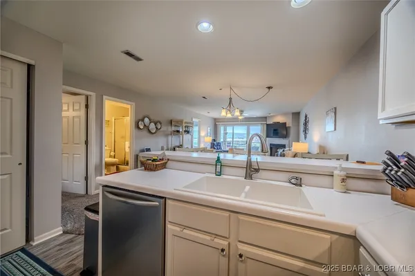 $235,000 | 93 Cedar Glen Court, Unit 3C, Camdenton, MO 65020