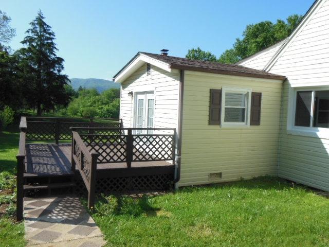 7010 Buckeye Road Roanoke, VA 24018 - Photo 11 of 17 DSCN2788
