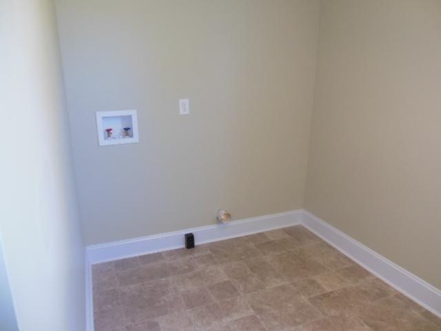 7010 Buckeye Road Roanoke, VA 24018 - Photo 17 of 17 DSCN2781