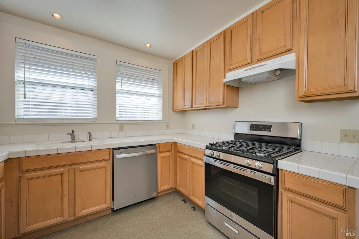 1404 Slater Street Santa Rosa, CA 95404 - Photo 14 of 30