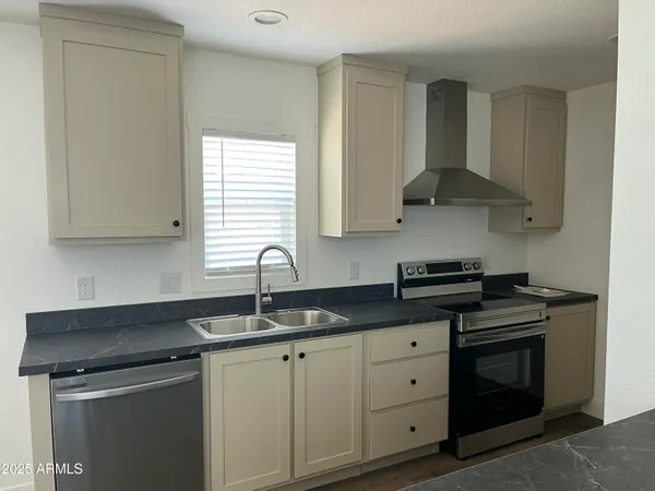 $89,500 | 1550 West Southern Avenue, Unit 20, Phoenix, AZ 85041