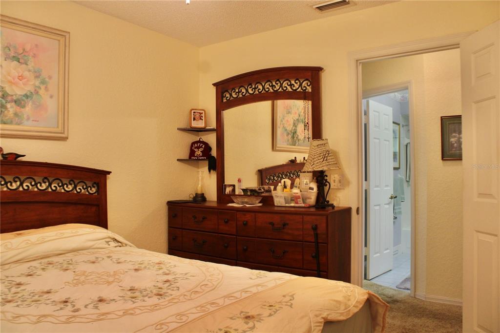 8896 Southwest 116th Place Road Ocala, FL 34481 - Photo 6 of 17 Gallery Image 6