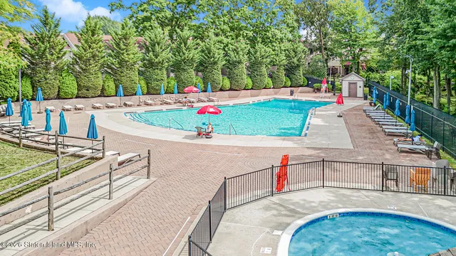 $689,900 | 51 Cypress Loop | Rossville