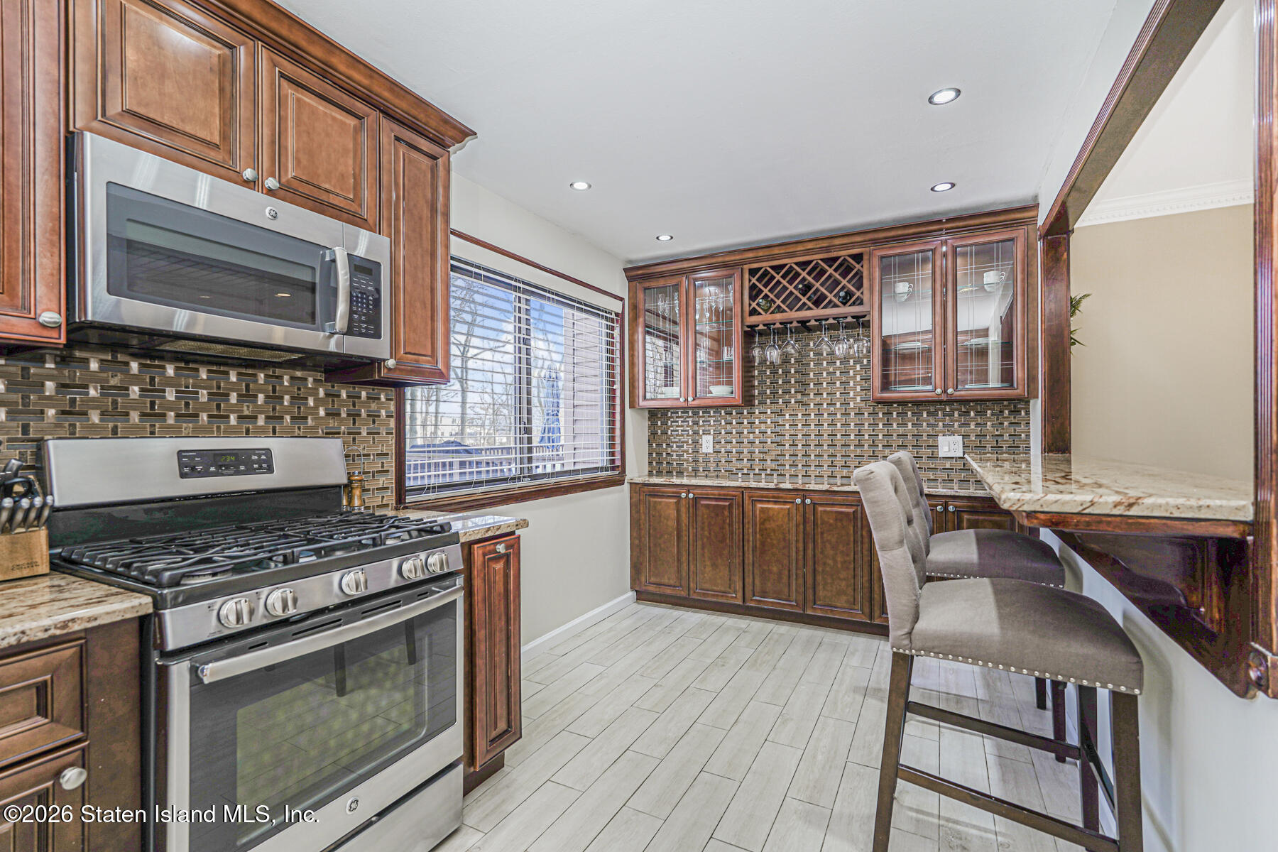 51 Cypress Loop Staten Island, NY 10309 - Photo 10 of 39 (10) KITCHEN