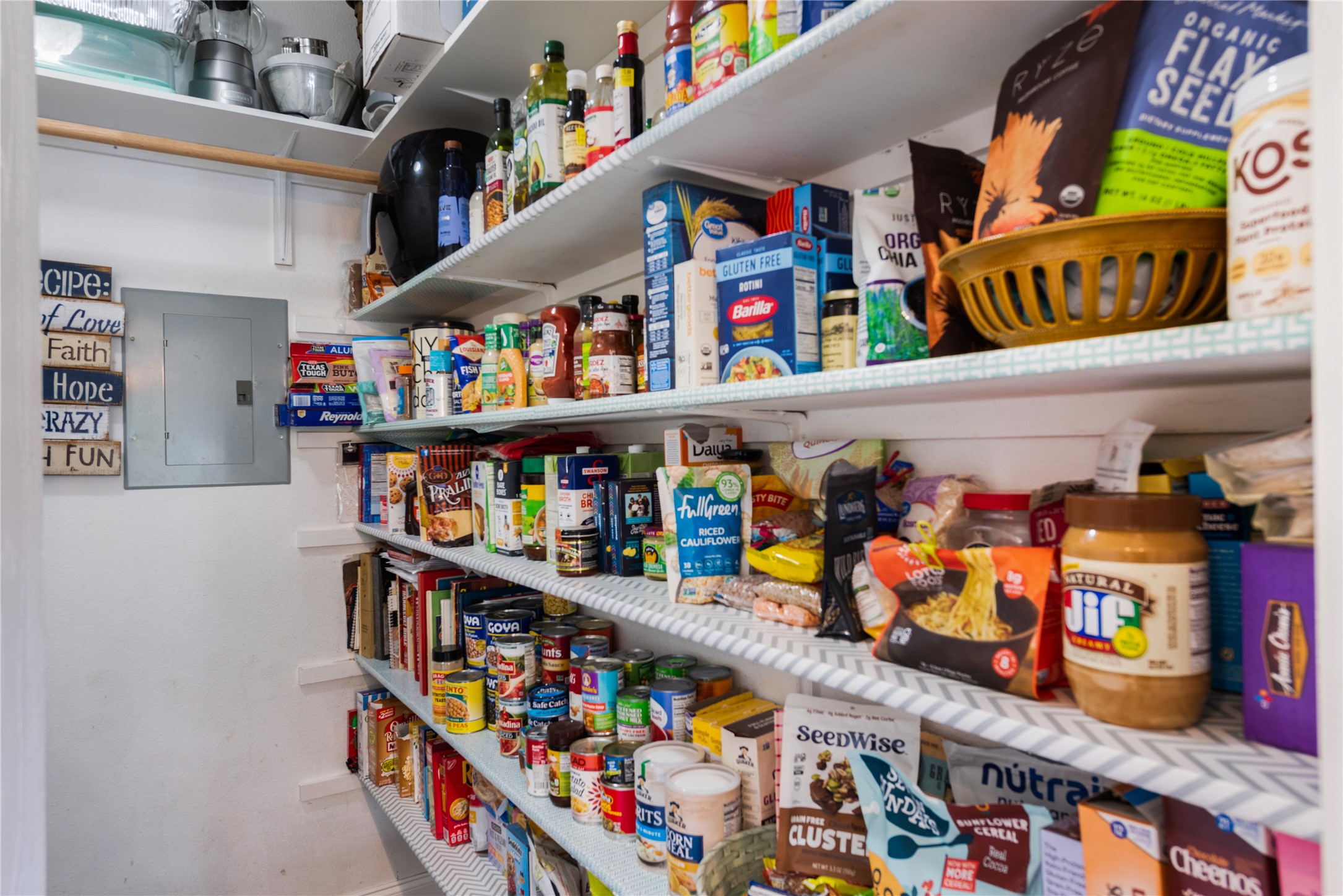 261 Tobin Drive Buda, TX 78610 - Photo 16 of 40