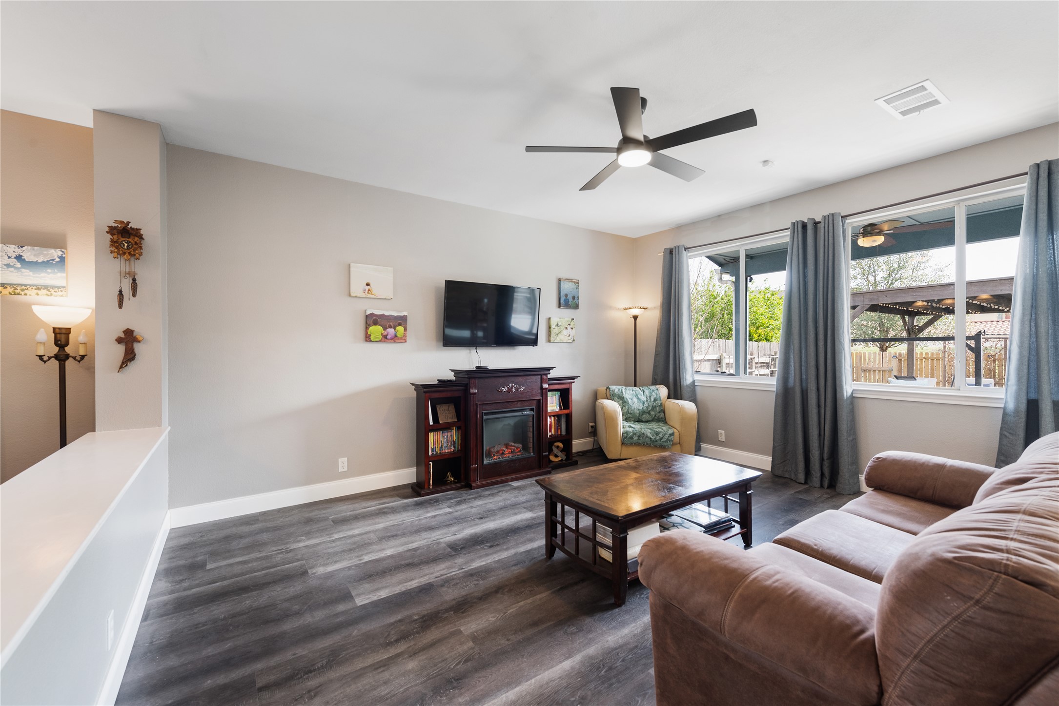 261 Tobin Drive Buda, TX 78610 - Photo 8 of 40