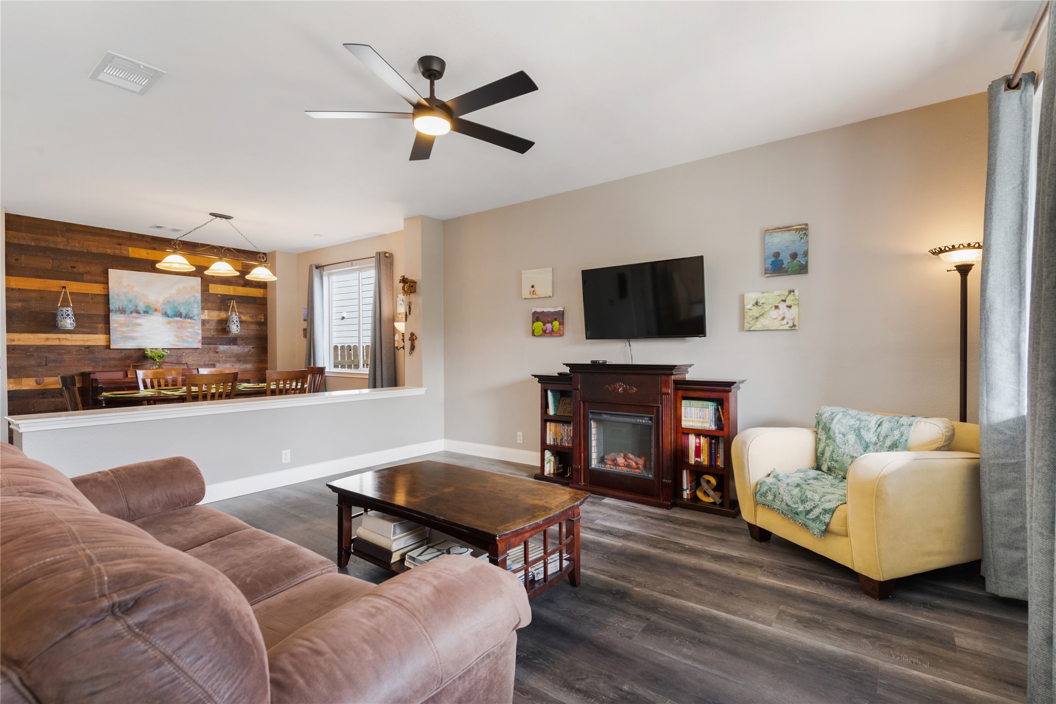 261 Tobin Drive Buda, TX 78610 - Photo 9 of 40