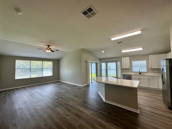$2,450 | 705 Straw Lake Drive, Brandon, FL 33510