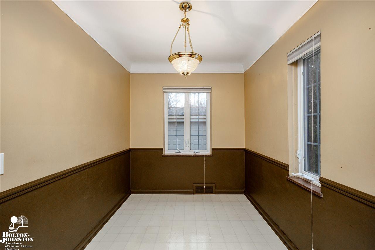 420 Cloverly Road Grosse Pointe Farms, MI 48236 - Photo 12 of 39
