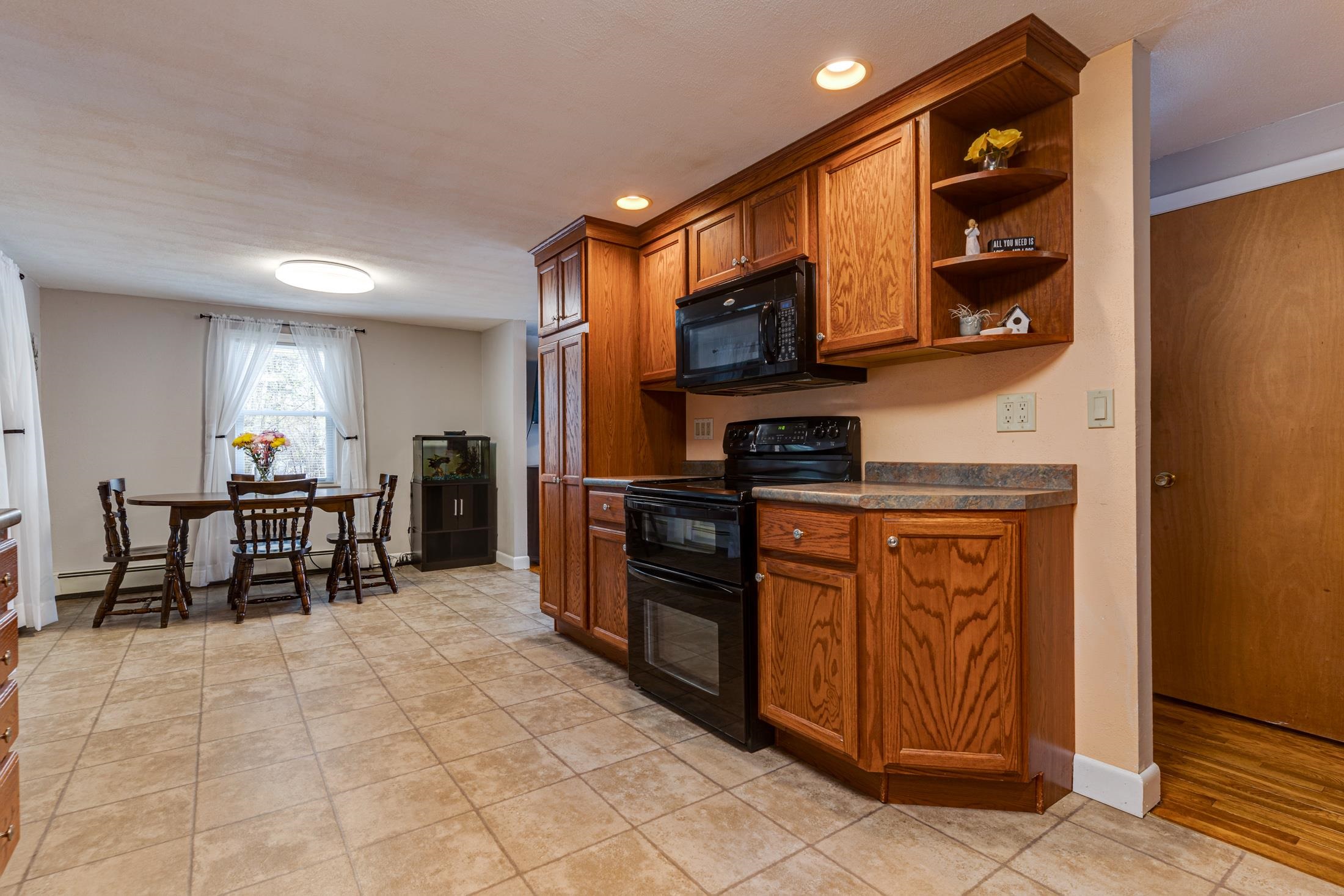 176 Washington Street Rochester, NH 03839 - Photo 10 of 38
