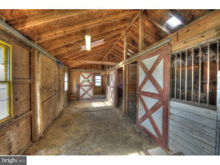142 Meirs Road Cream Ridge, NJ 08514 - Photo 24 of 25 Barn