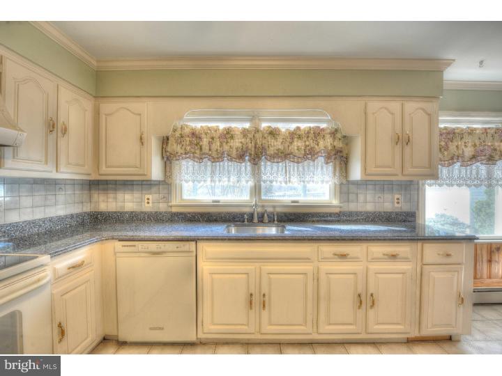 142 Meirs Road Cream Ridge, NJ 08514 - Photo 10 of 25 Kitchen