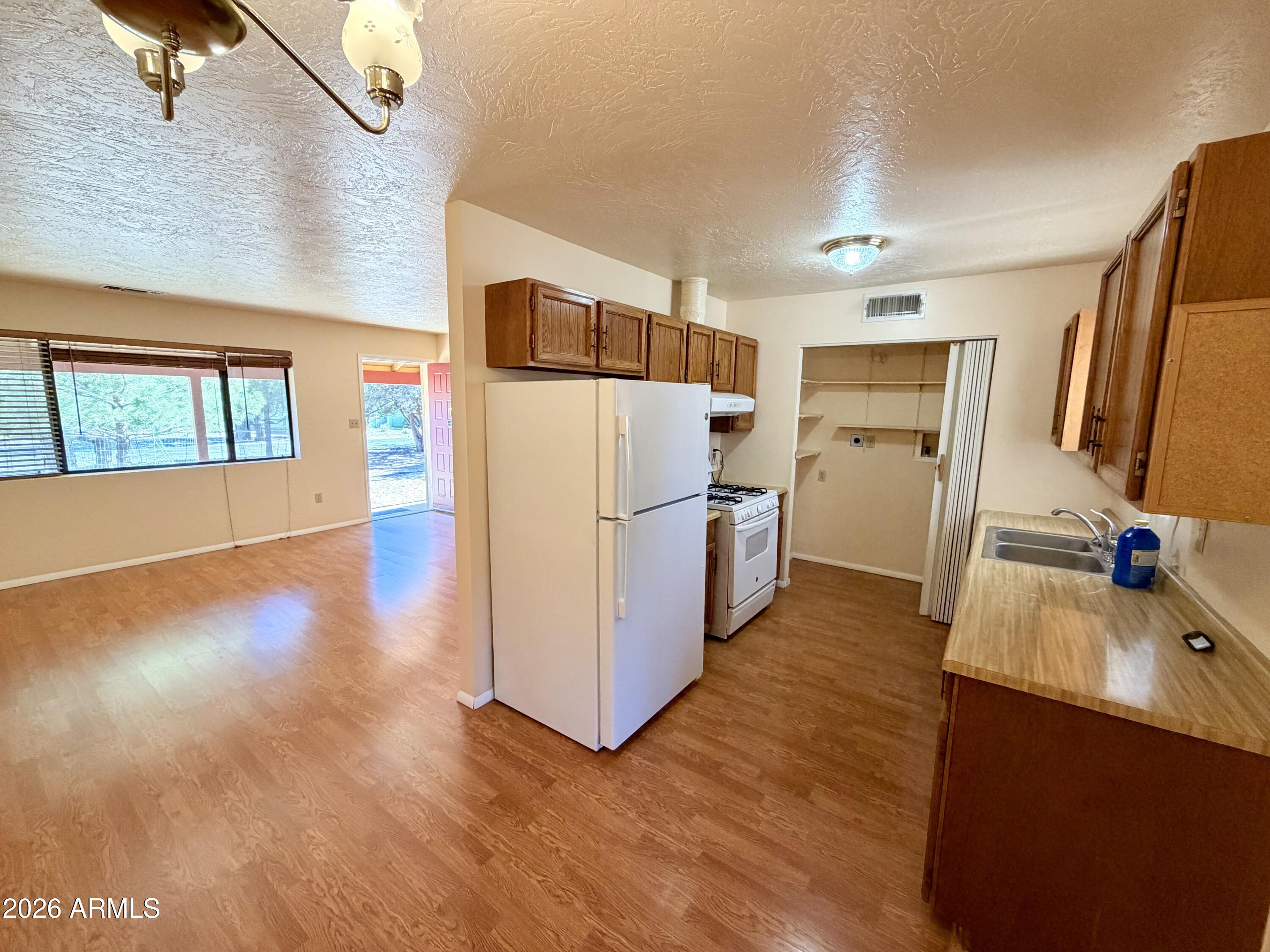 4990 East Geronimo Road Rimrock, AZ 86335 - Photo 3 of 14