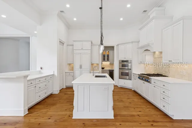 $1,560,000 | 8 Drayton Hall, Bluffton, SC 29910