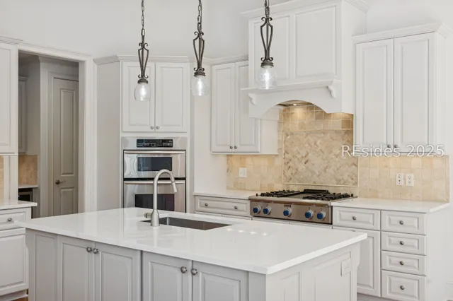 $1,560,000 | 8 Drayton Hall, Bluffton, SC 29910