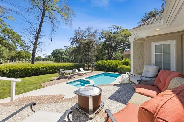 $1,560,000 | 8 Drayton Hall, Bluffton, SC 29910