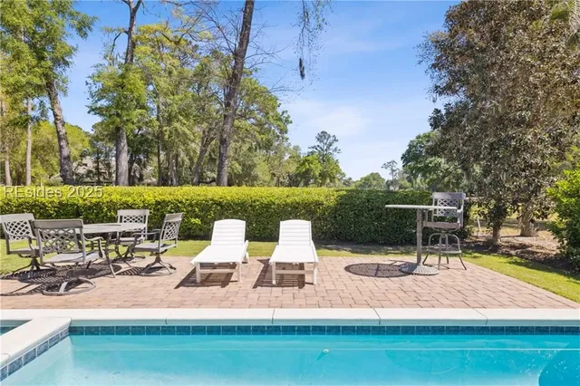 $1,560,000 | 8 Drayton Hall, Bluffton, SC 29910