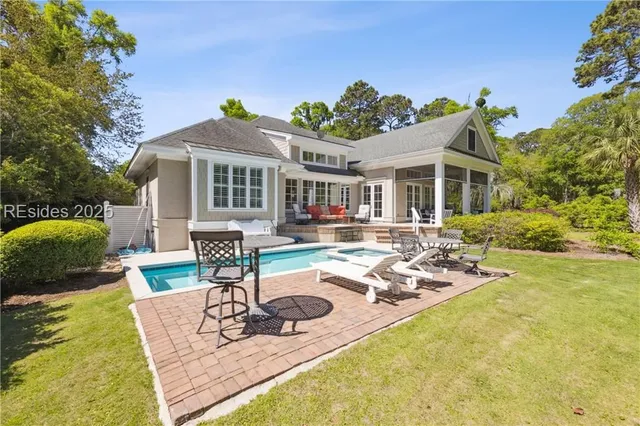 $1,595,000 | 8 Drayton Hall, Bluffton, SC 29910