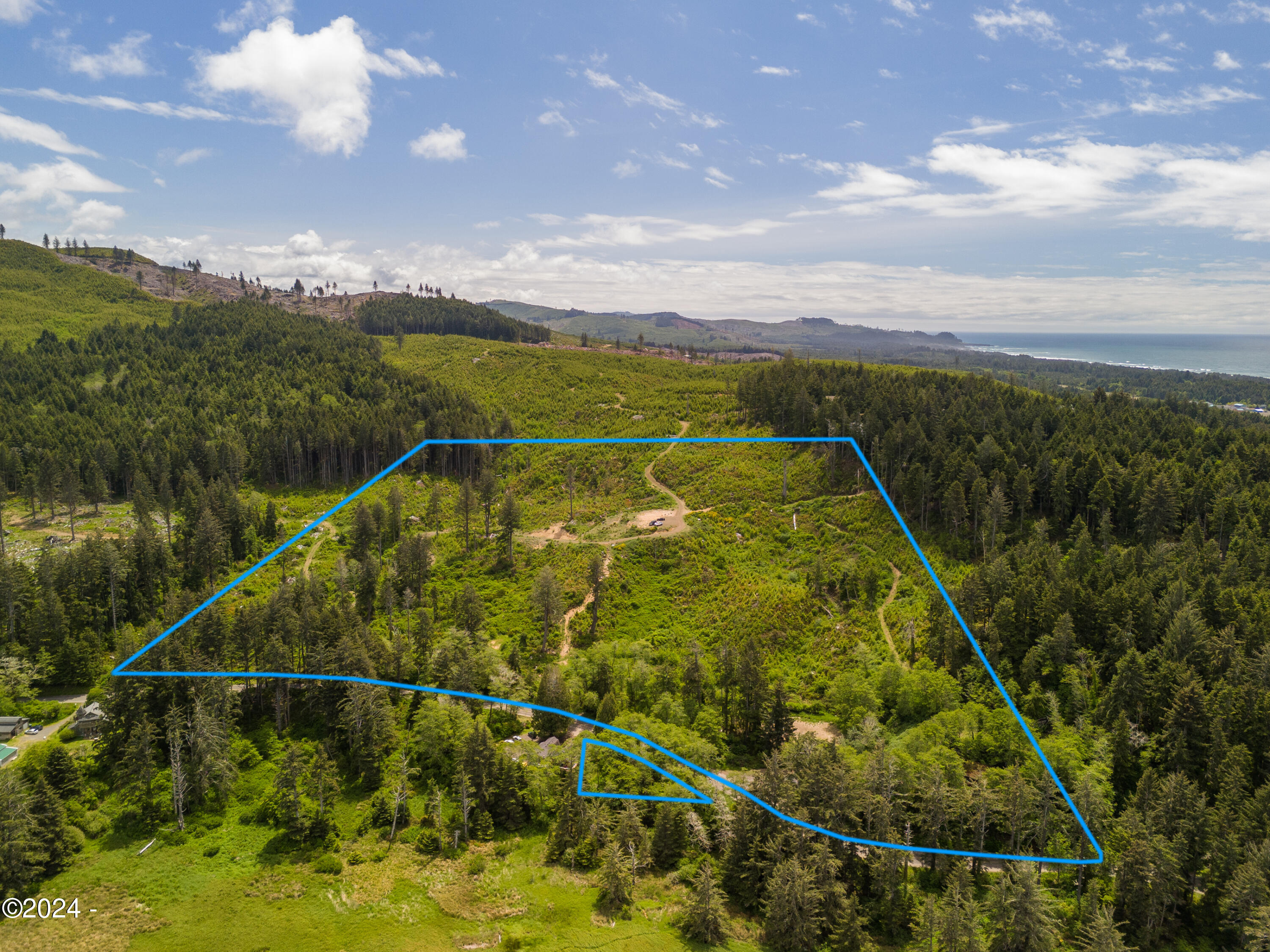 1200 South Immonen Road Gleneden Beach, OR 97388 - Photo 3 of 13 DJI_20240529140823_0002_D-Edit
