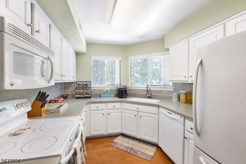 22 Crestmont Road Bedminster, NJ 07921 - Photo 11 of 19