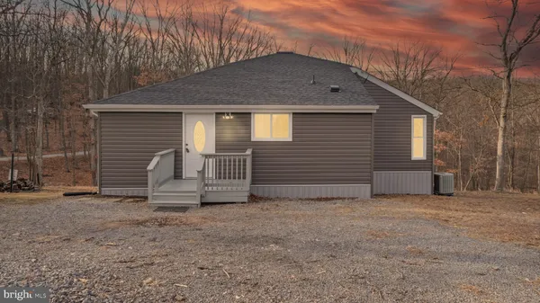 $323,995 | 23 Ottawa Trail, Hedgesville, WV 25427