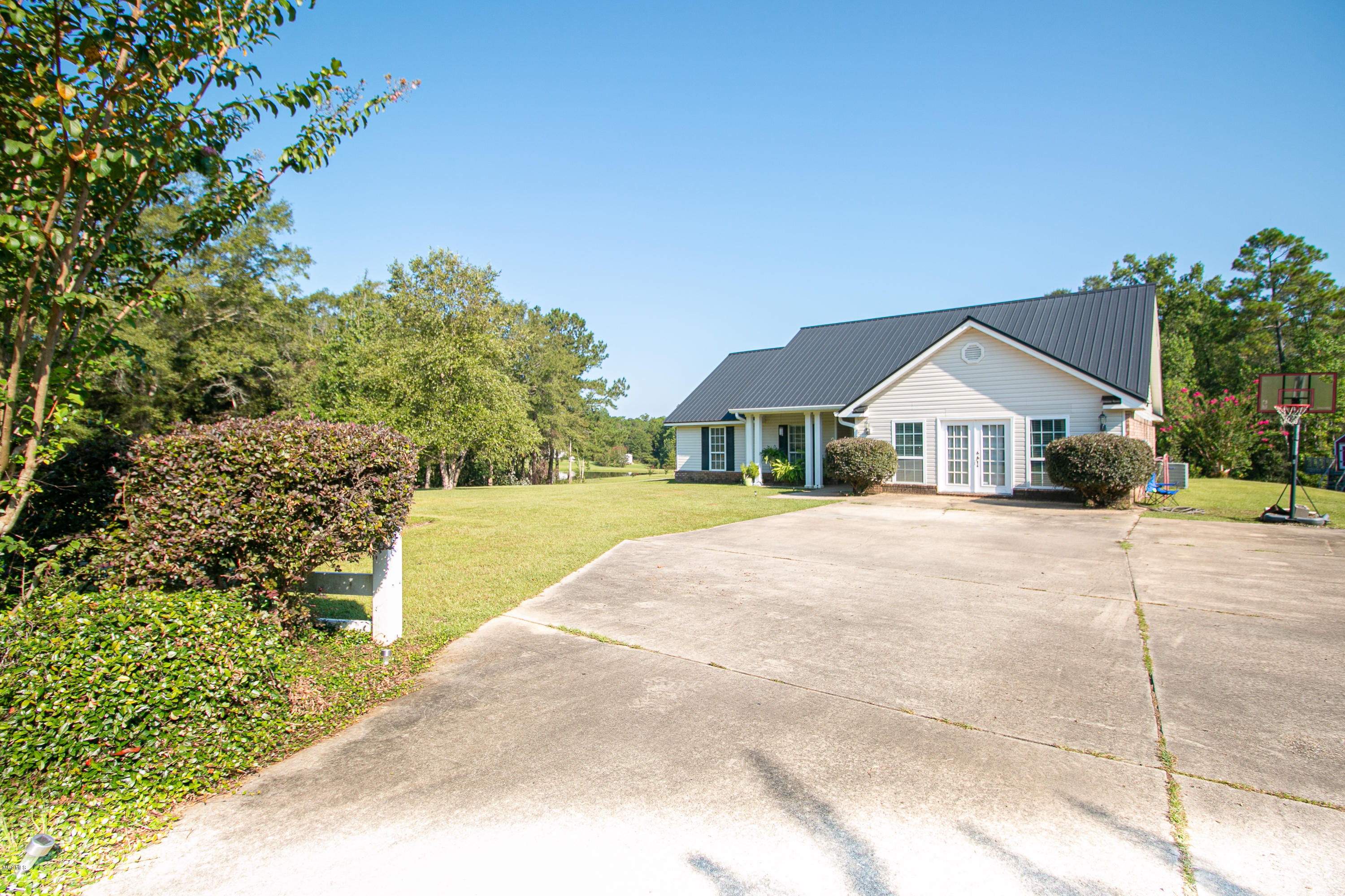 32 Copeland Road Perkinston, MS 39573 - Photo 3 of 21 32 Copeland Road-122