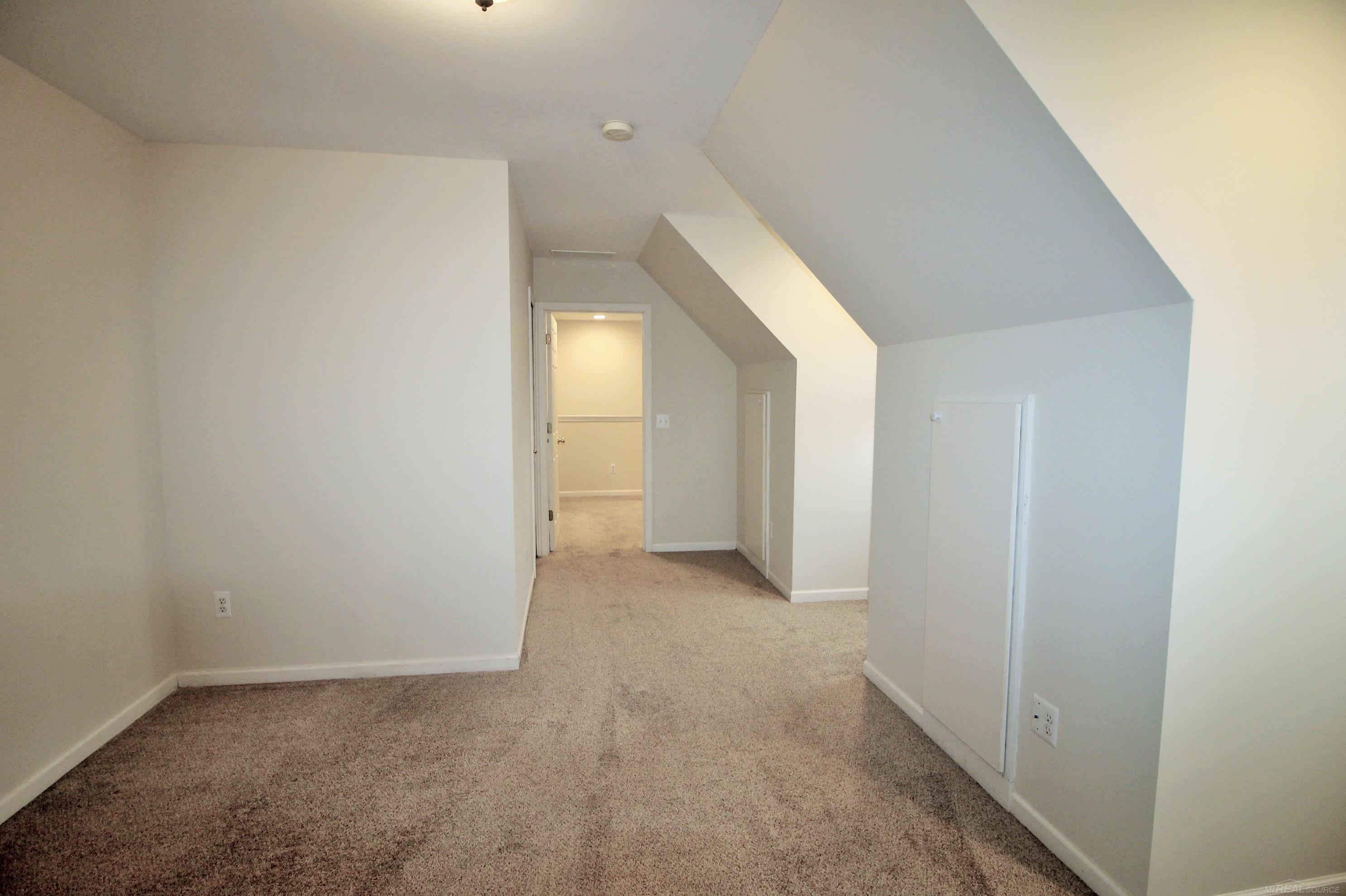 1424 Torrey Road Grosse Pointe Woods, MI 48236 - Photo 38 of 54