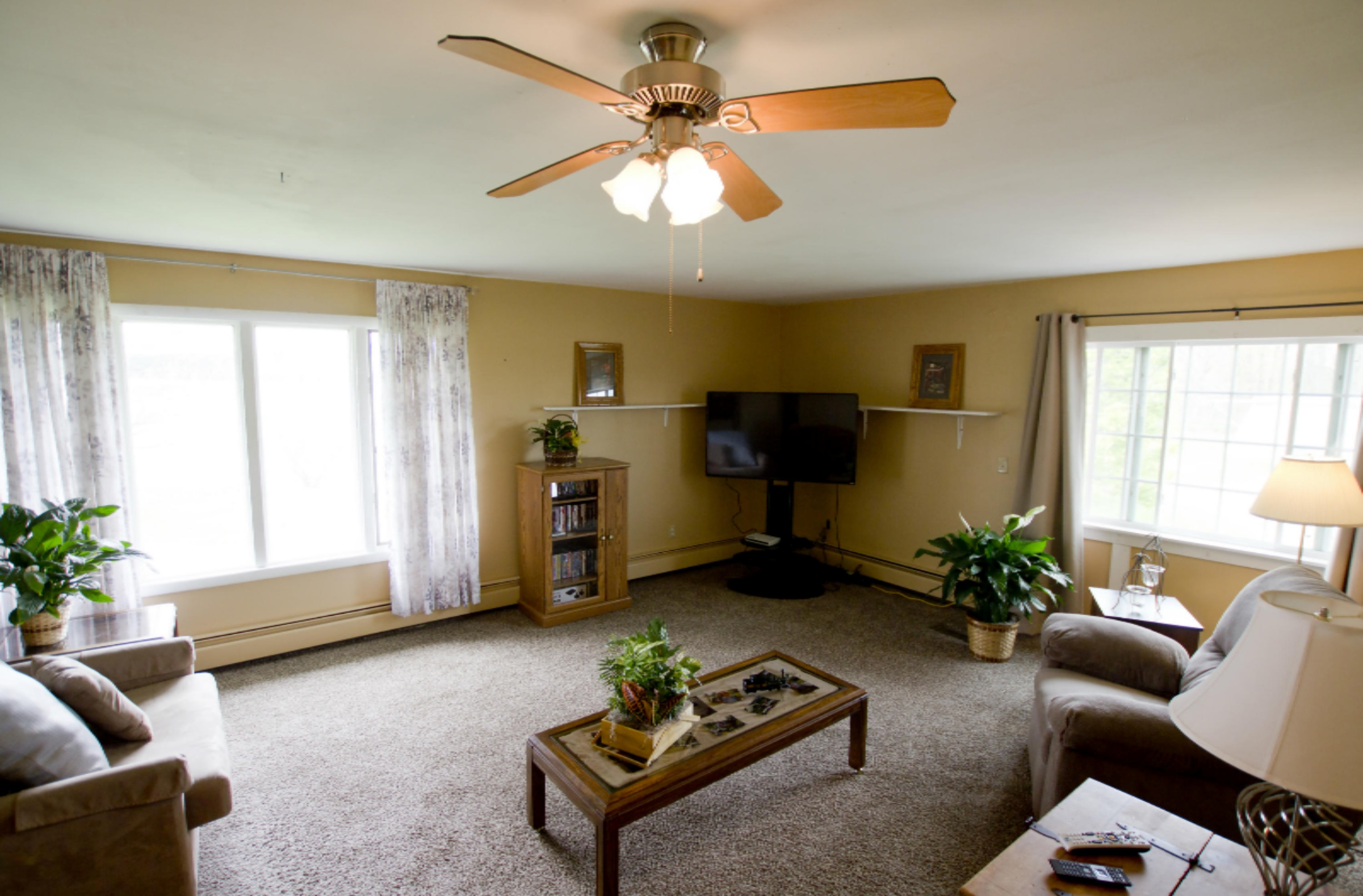 4464 West Colby Road Sidney, MI 48885 - Photo 6 of 29 IMG_1007
