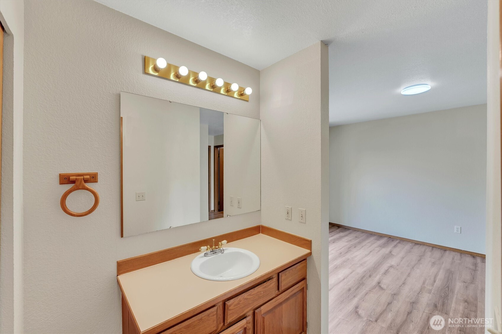 205 Spring Place Enumclaw, WA 98022 - Photo 31 of 38 Gallery Image 31