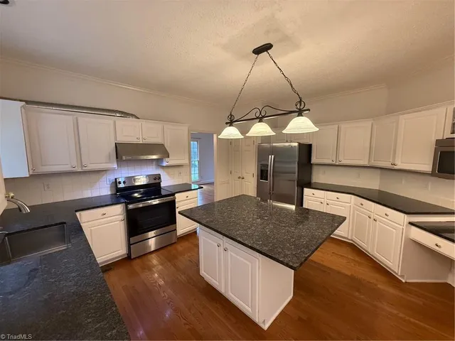 $2,400 | 4210 Shoal Creek Drive, Greensboro, NC 27410