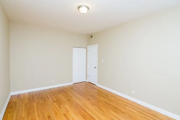 $1,414 | 2344 North Kenneth Avenue, Unit 1W, Chicago, IL 60639