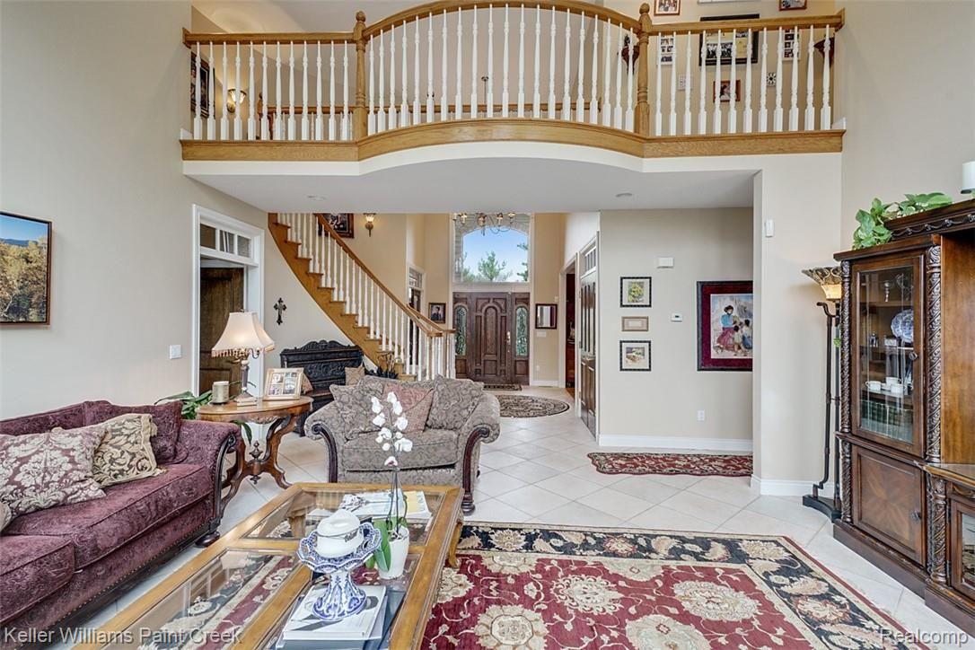 525 Sheldon Court Rochester, MI 48306 - Photo 17 of 66 Bridge overlooks Foyer and Living Room