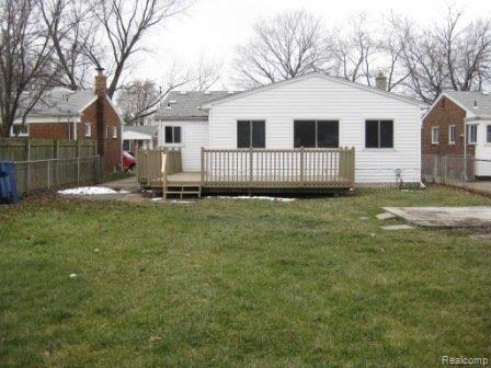 17545 Ray Street Riverview, MI 48193 - Photo 5 of 20 IMG_2727.JPG