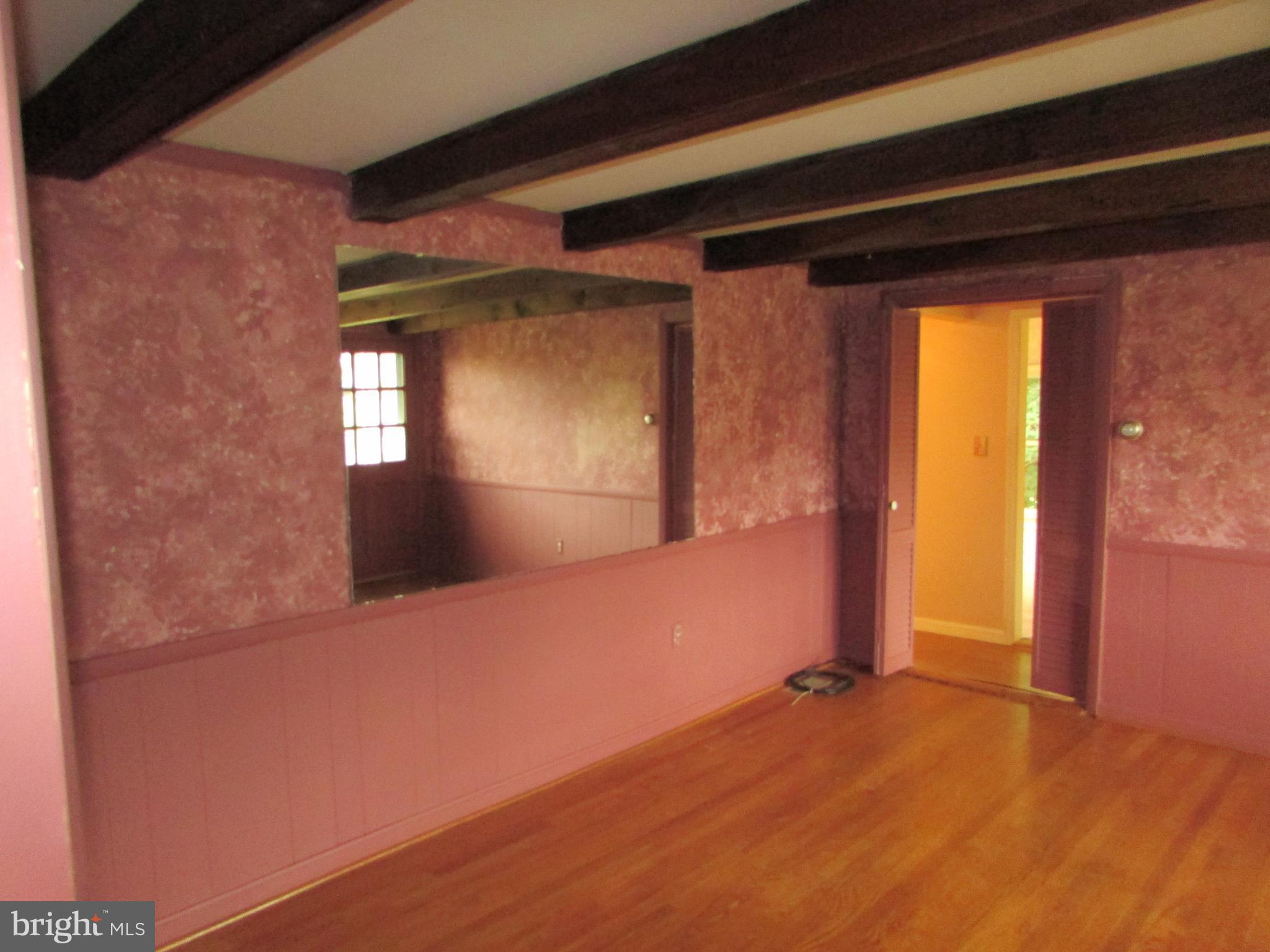 2632 Marston Road New Windsor, MD 21776 - Photo 5 of 30 Living room