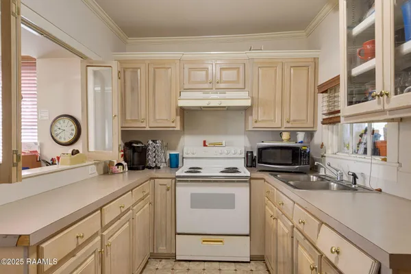 $210,000 | 210 North Washington Street, Abbeville, LA 70510