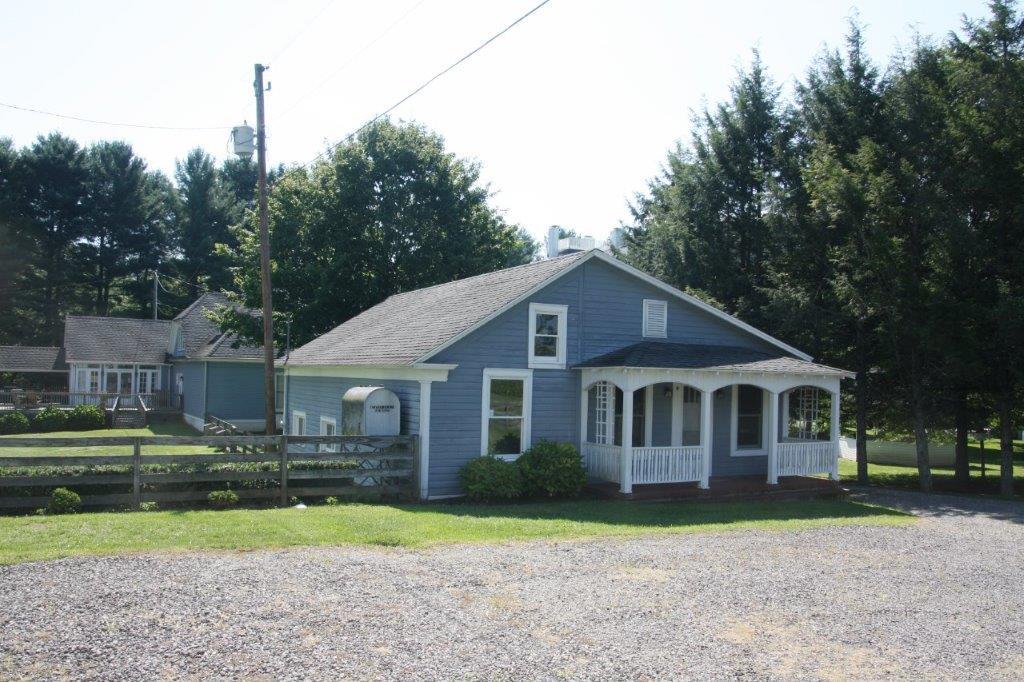 506 Cliffview Road Galax, VA 24333 - Photo 14 of 127 016