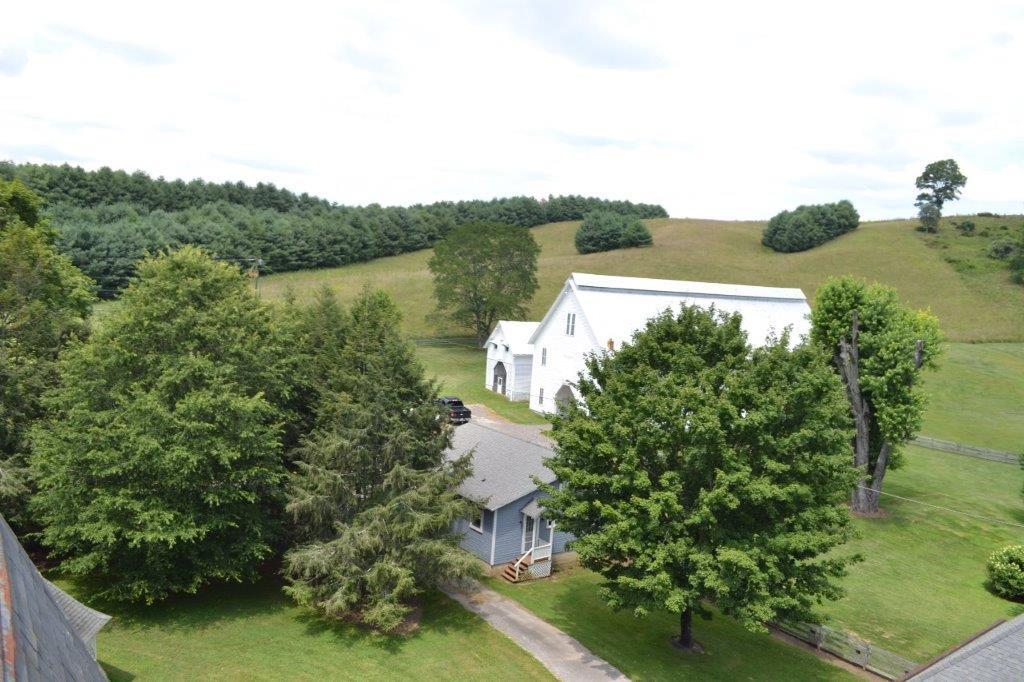 506 Cliffview Road Galax, VA 24333 - Photo 17 of 127 017