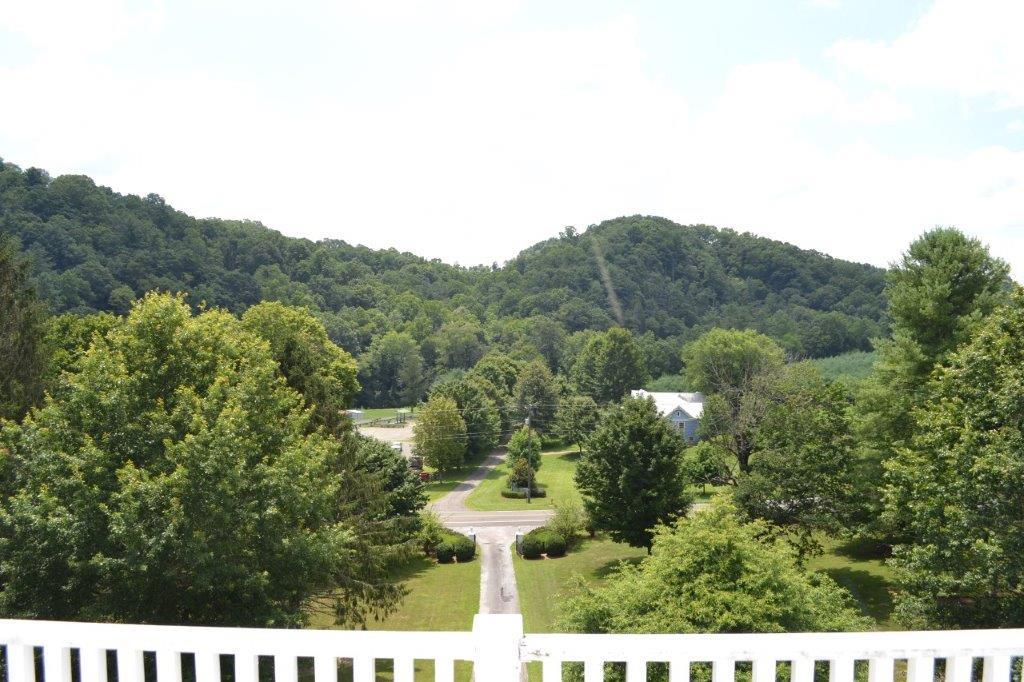 506 Cliffview Road Galax, VA 24333 - Photo 57 of 127 057