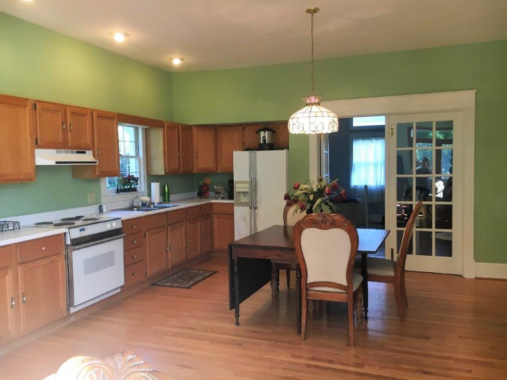 506 Cliffview Road Galax, VA 24333 - Photo 58 of 127 057B backhouse 2