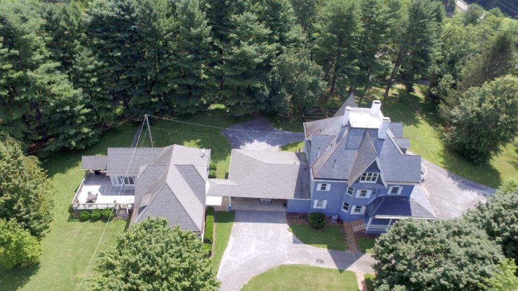 506 Cliffview Road Galax, VA 24333 - Photo 9 of 127 009