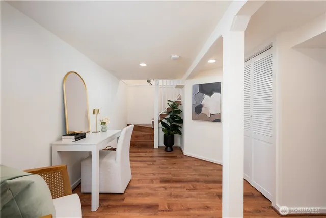 $1,100,000 | 18344 Wallingford Avenue North, Shoreline, WA 98133