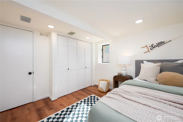 $1,100,000 | 18344 Wallingford Avenue North, Shoreline, WA 98133