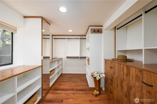 $1,100,000 | 18344 Wallingford Avenue North, Shoreline, WA 98133