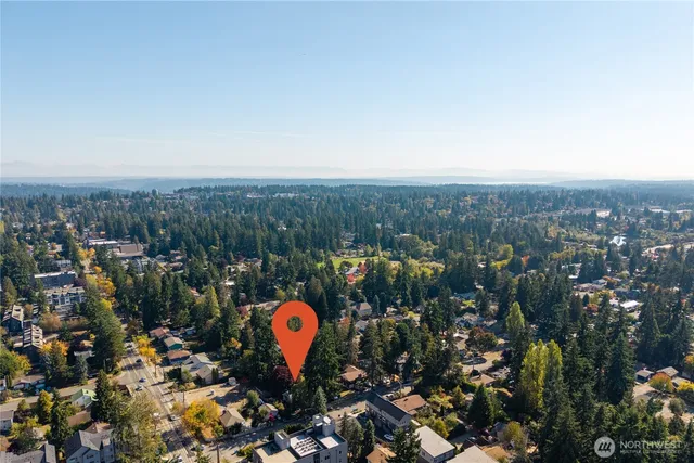 $1,100,000 | 18344 Wallingford Avenue North, Shoreline, WA 98133