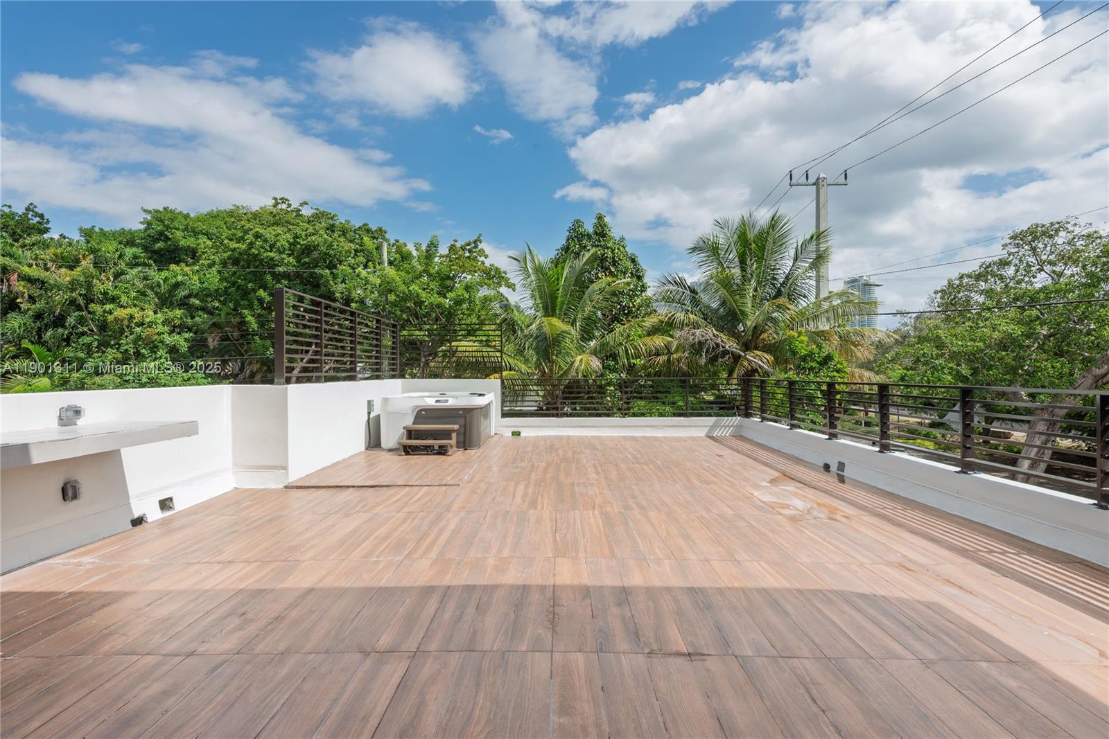 101 Southwest 25th Road Miami, FL 33129 - Photo 17 of 35